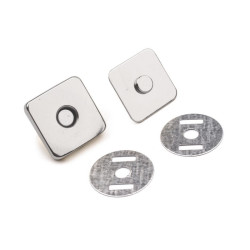 Fermoirs magnétiques carrés 18 mm pour sac – Argent ou or – Lot de 4